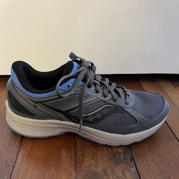 Saucony Running Shoes - Picture 3 of 5